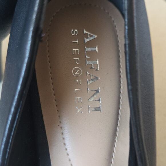 ❤️NWOT❤️Alfani Black Pointed Toe Heels - Picture 3 of 7
